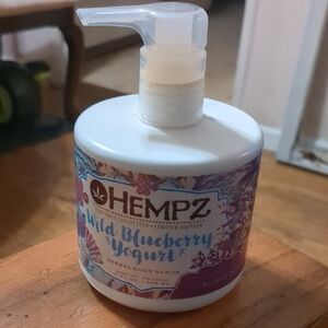 •Hempz Limited Edition Wild Blueberry/Yogurt Scrub